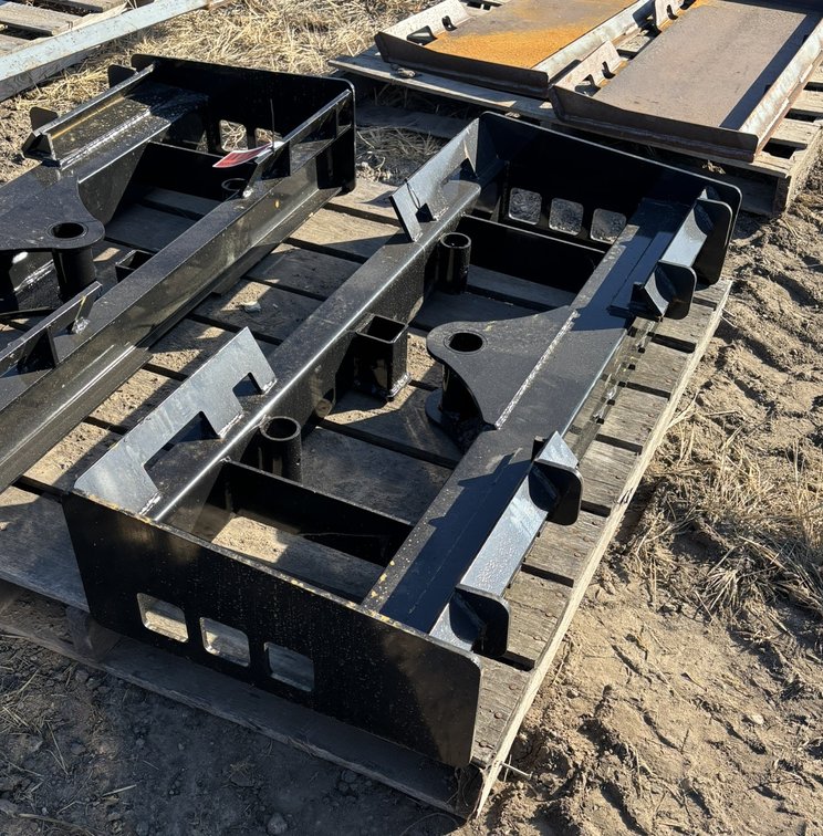 (1) New 2026 Wolverine Pallet Fork Frame