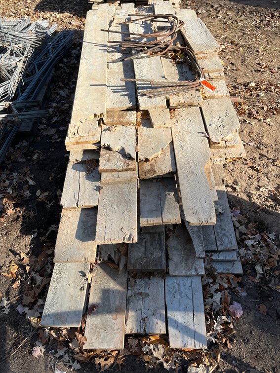 Assortment of 1"x8" Form Boards