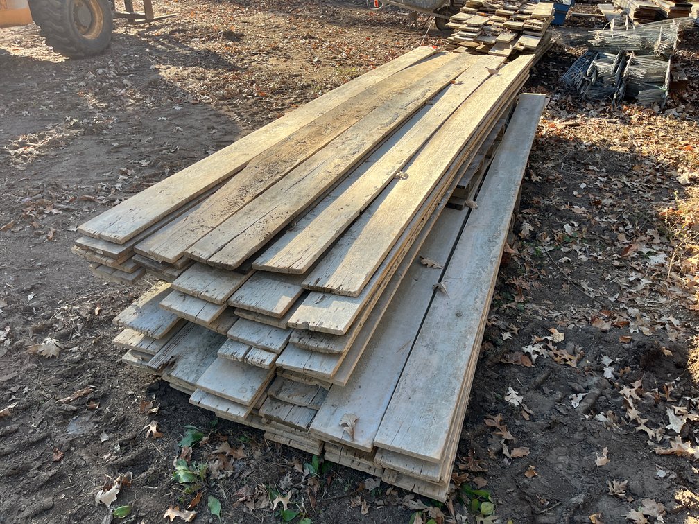 Approx (72) 1"x8"x12' Form Boards