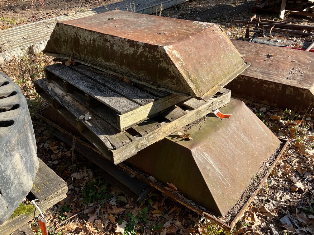 (3) Mud Tubs
