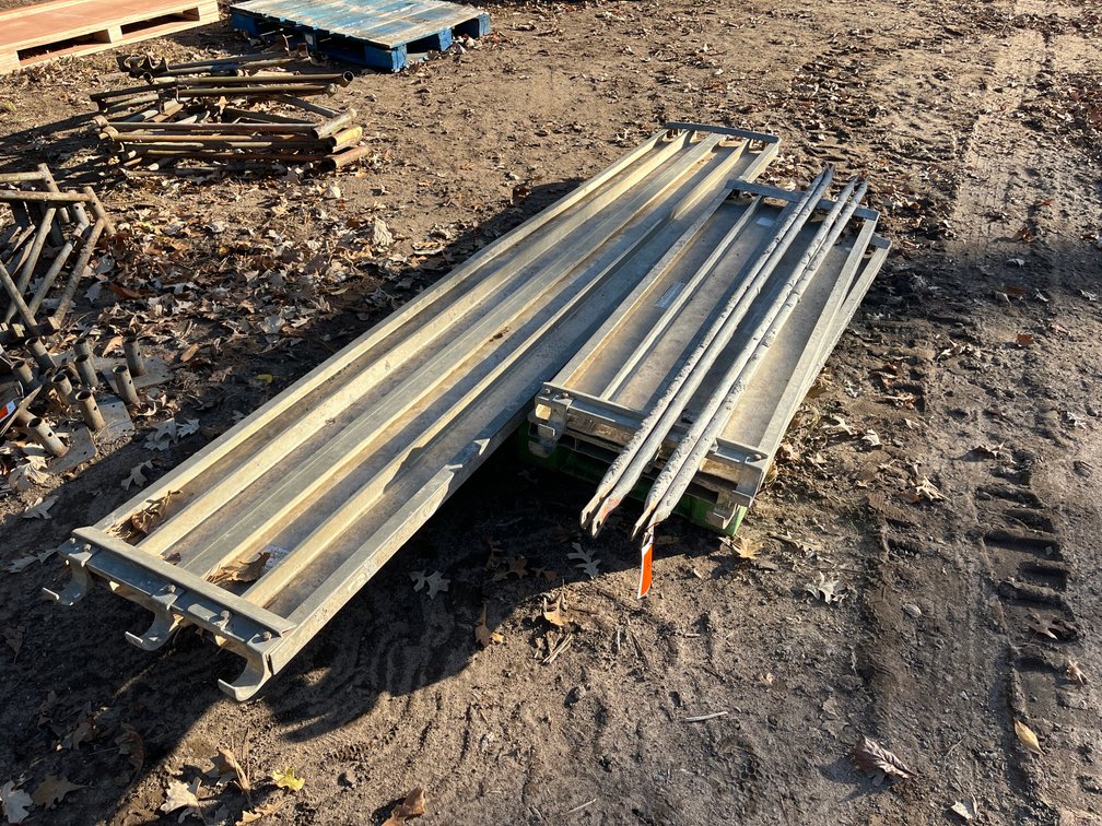 10' Plank, (2) 5' Planks and (2) 5' Braces
