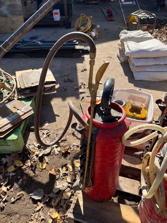 (1) Chapin Concrete Sprayer