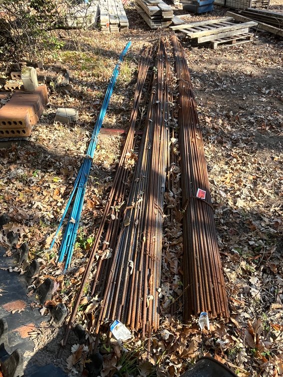 (2) Bundles of 1/2" Rebar and (16) Composite Rebar
