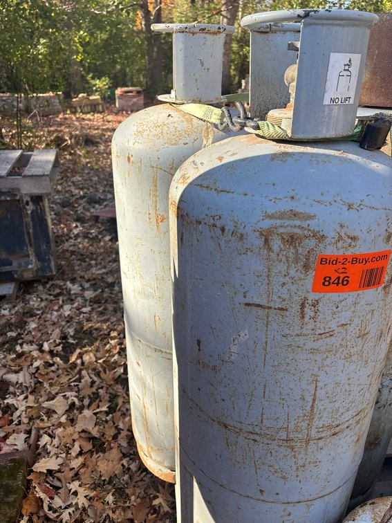 (2) 100lb Tanks