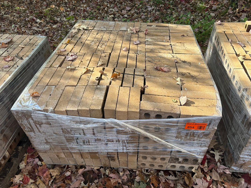 Approx. (600) Concrete Bricks