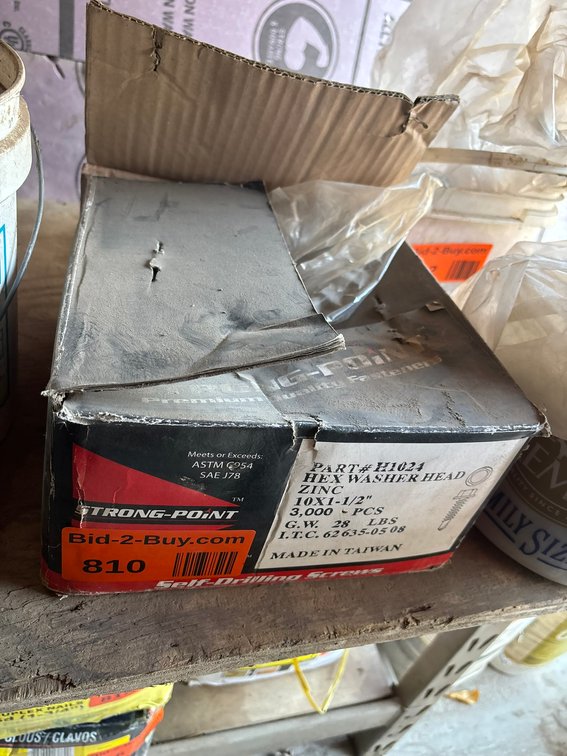 Box of Strong Point 10x1 1/2" Self Tapping Screws