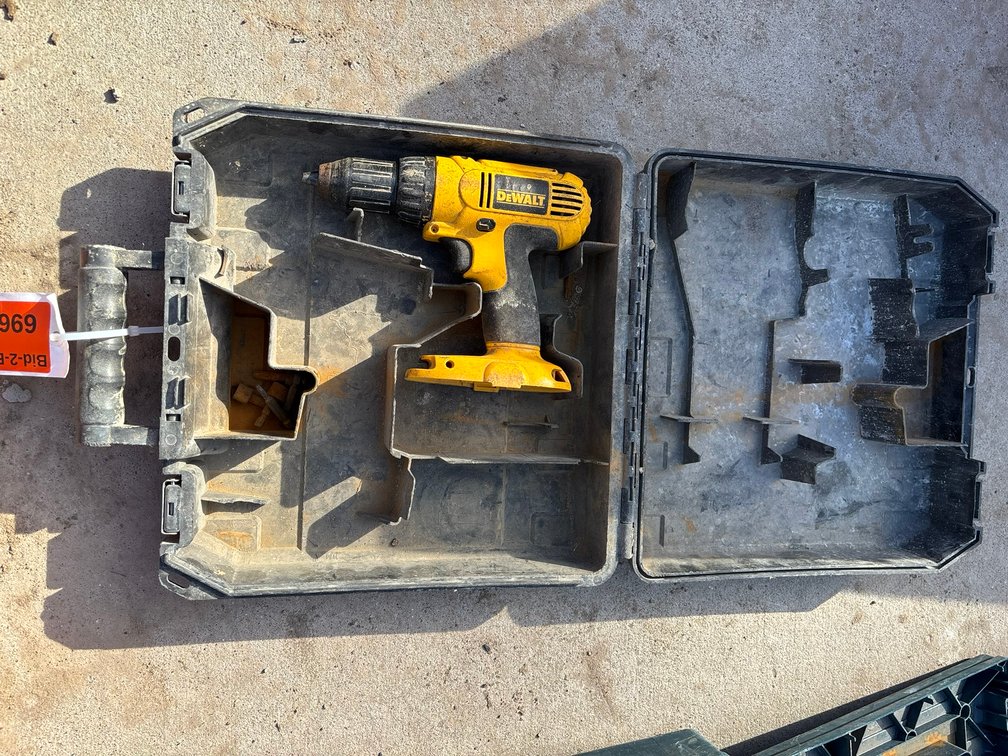 Dewalt DL759 Cordless Drill