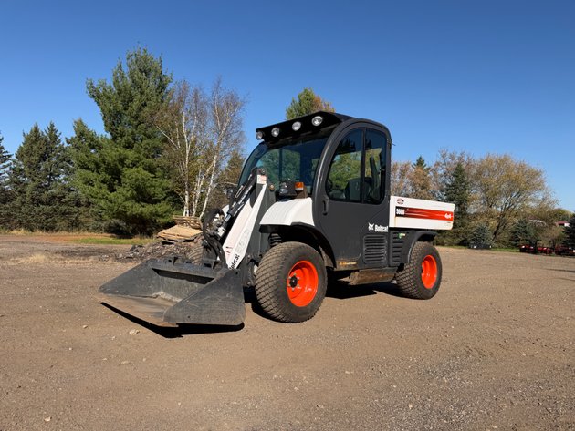 Image for 2021 Bobcat 5600 Toolcat, 2010 Ford F-550 Super Duty Dump Truck & Attachments