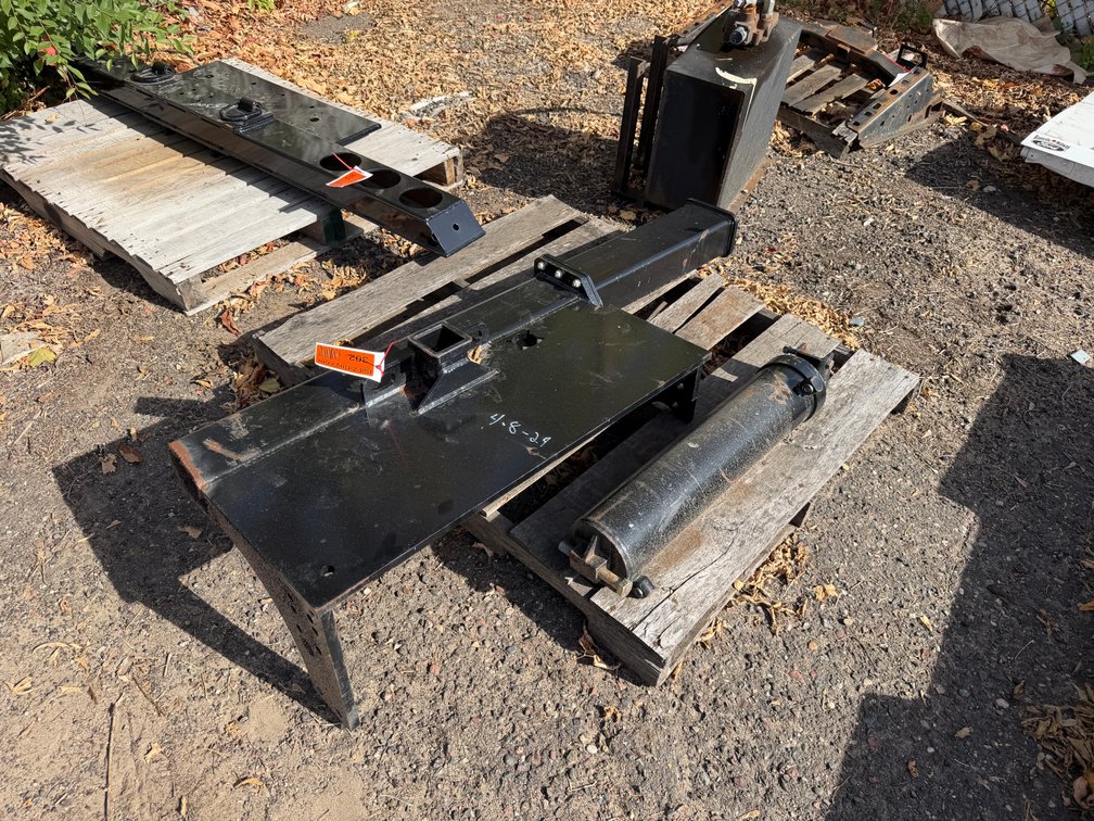 Heavy-Duty Truck Removable Bumper Assembly with 2" Reciever Hitch