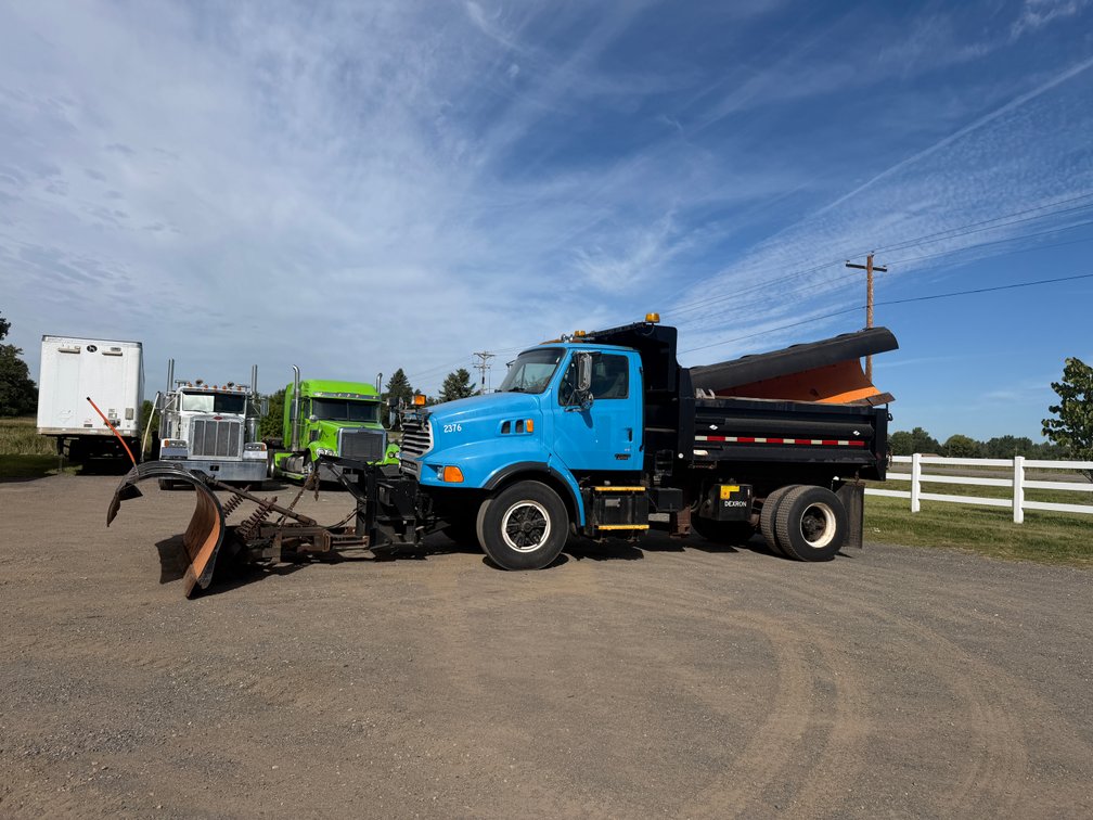 2001 Sterling L8500 Series Plow Truck