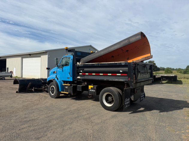 Image for 2001 Sterling L8500 Series Plow Truck