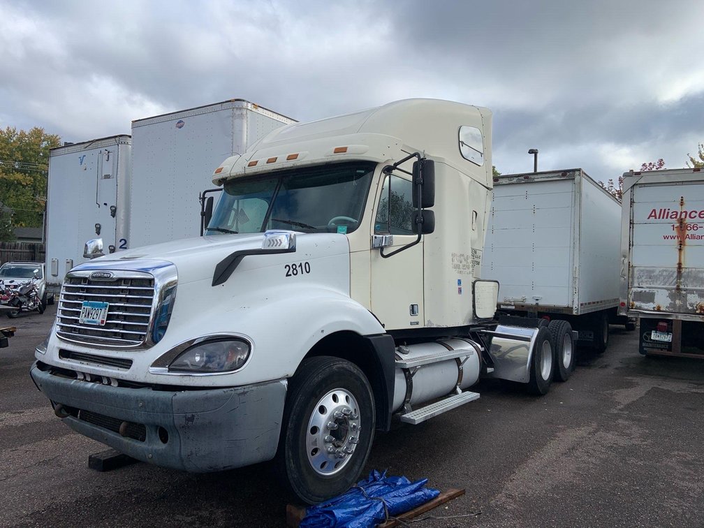 2006 Freightliner Columbia 120