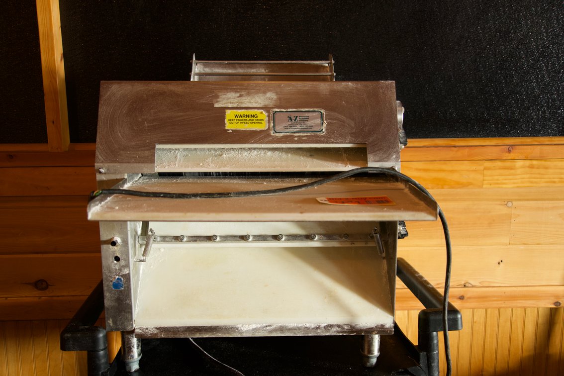 A-Z Restaurant Equipment Company Pizza Dough Press
