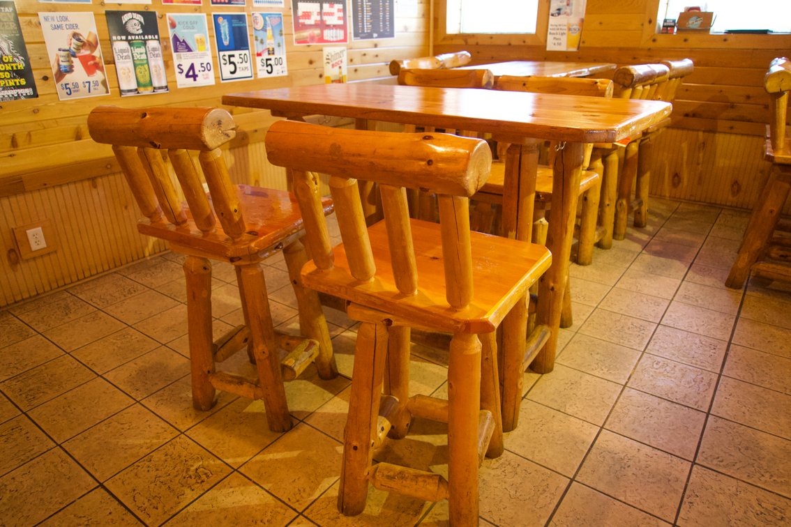 Log High Top Table with (4) Chairs