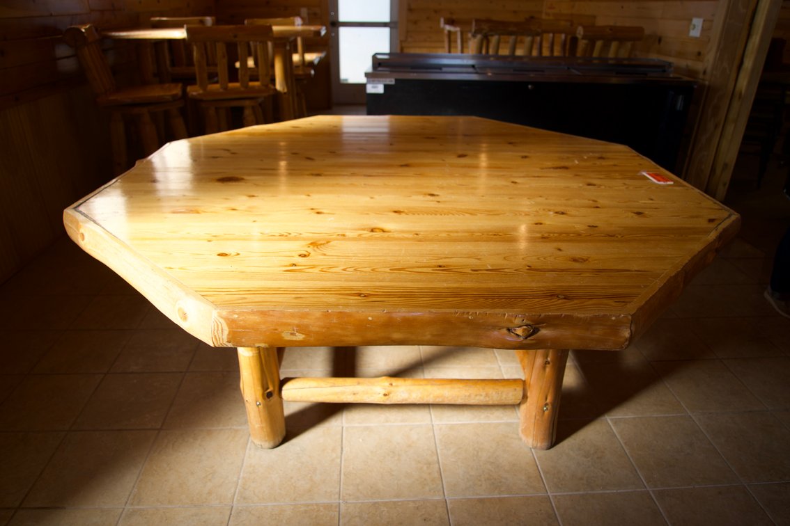 Round Log Table