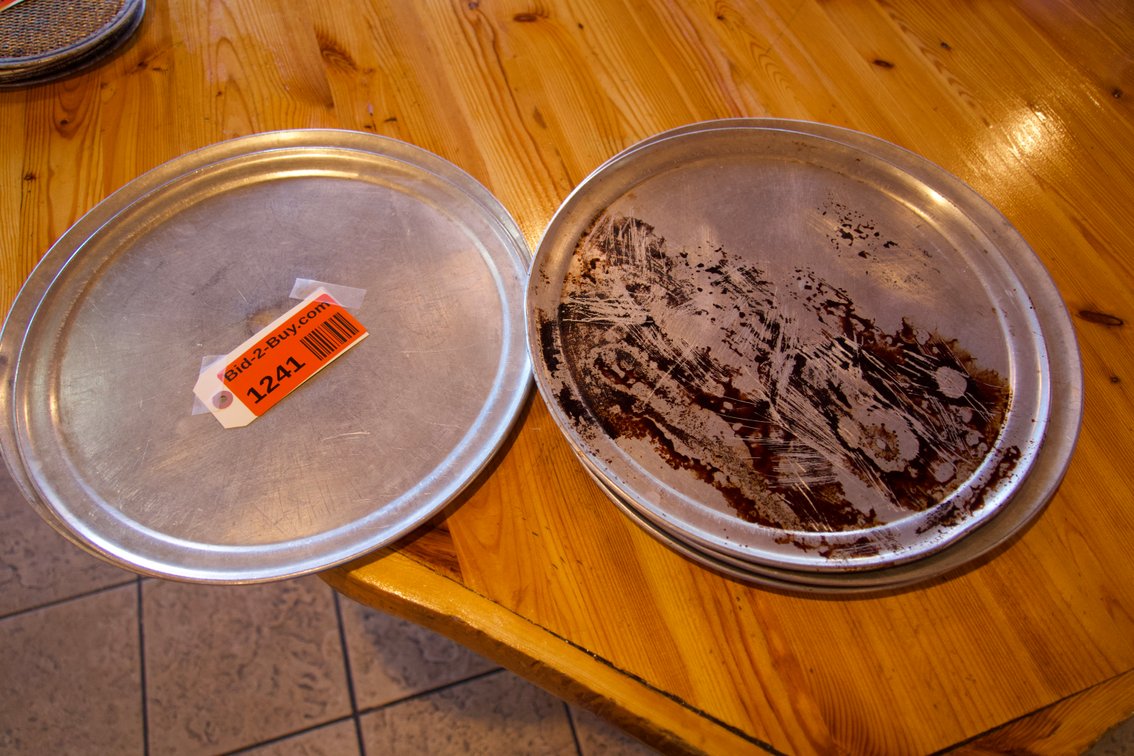 (9) Pizza Serving Plates