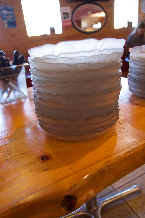 (22) Plastic Serving Bowls