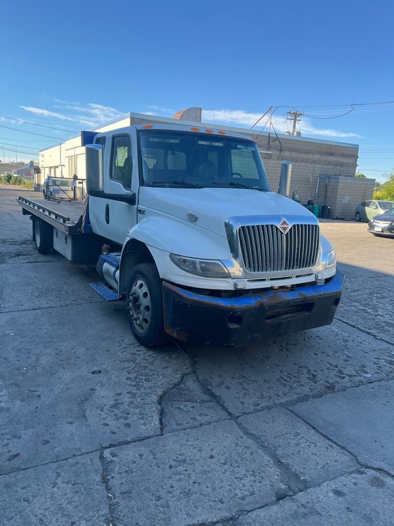 2020 International Flatbed