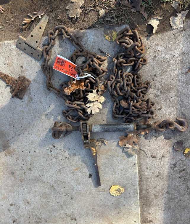 (2) 9' Chains, Chain Binder and Hooks