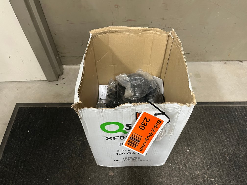 (17) Bags of Deckorators Designer Baluster Connector