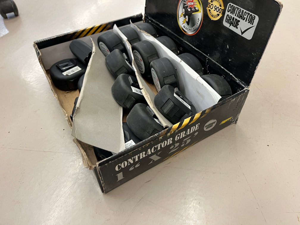 (17) 25' Tape Measures