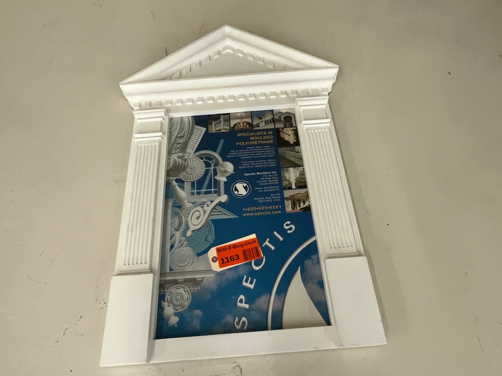 Spectris Classical Wall Display
