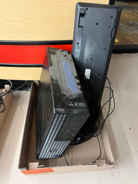 Dell OptiPlex Desktop with Keyboard and Mouse