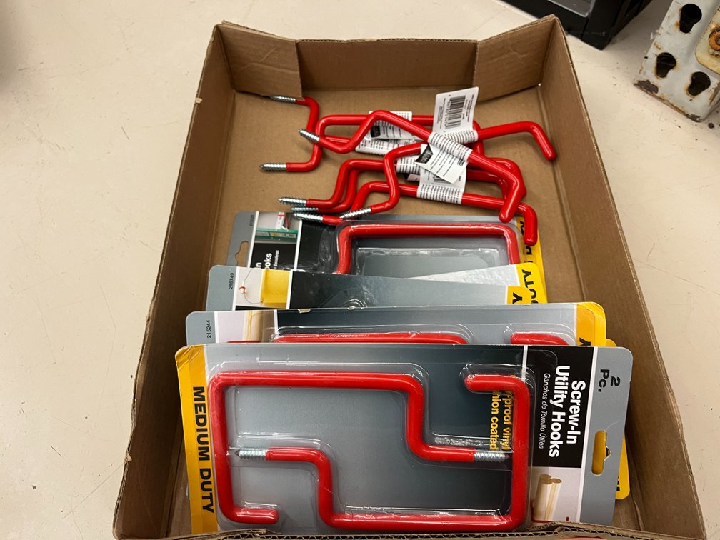 (13) Screw-in Utility and Storage Hooks