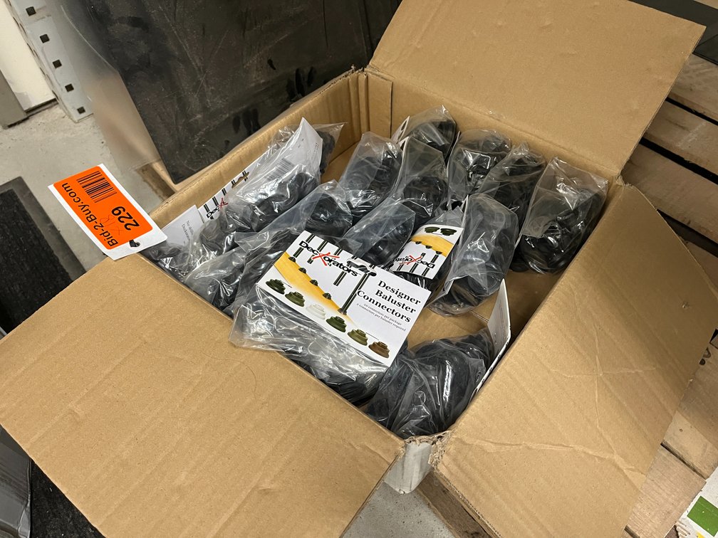 (18) Bags of Deckorators Designer Baluster Connector