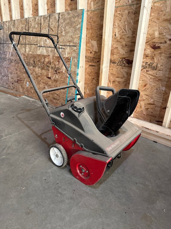 Yard Machines 21” Snowblower