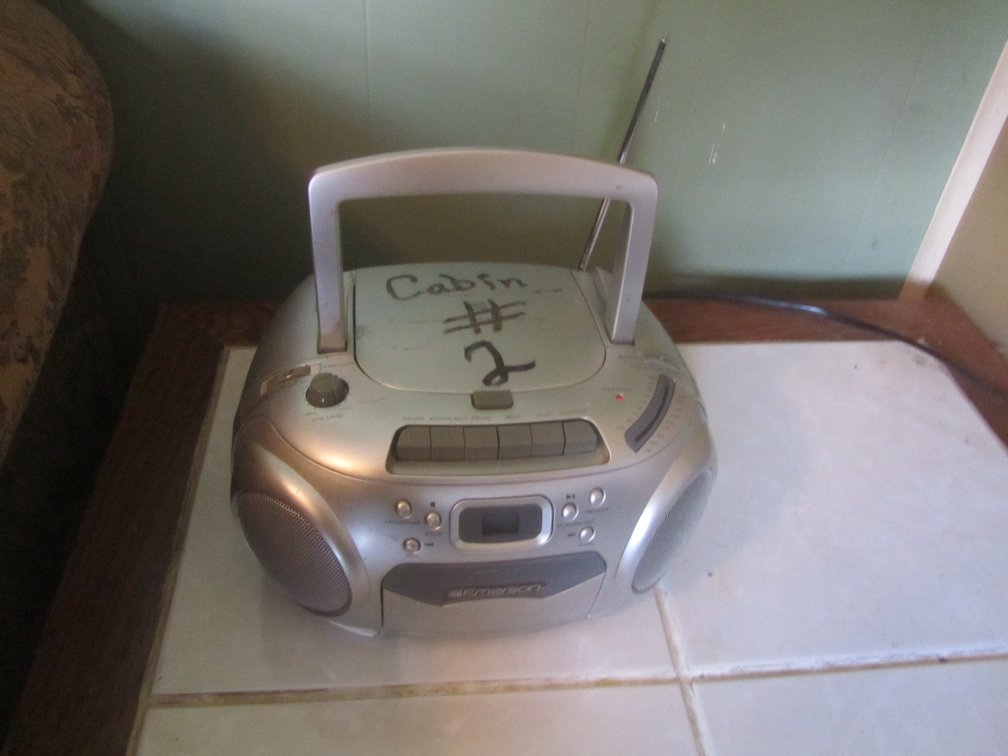 Emerson CD AMFM Radio