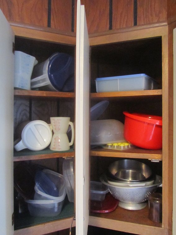 Contents Of (2) Cabinets