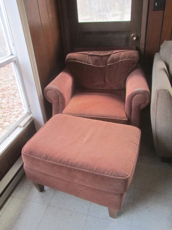 Soar Upholstered Chair And Ottoman