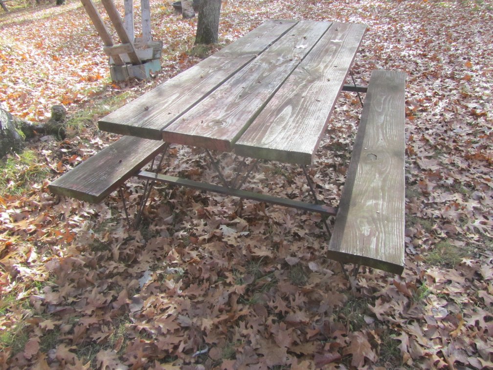 7' Picnic Table