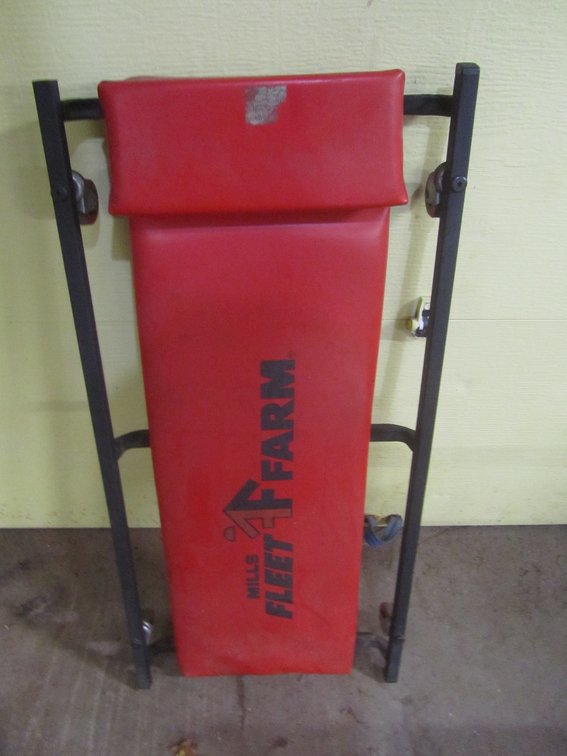 Mills Fleet Farm Automotive Creeper