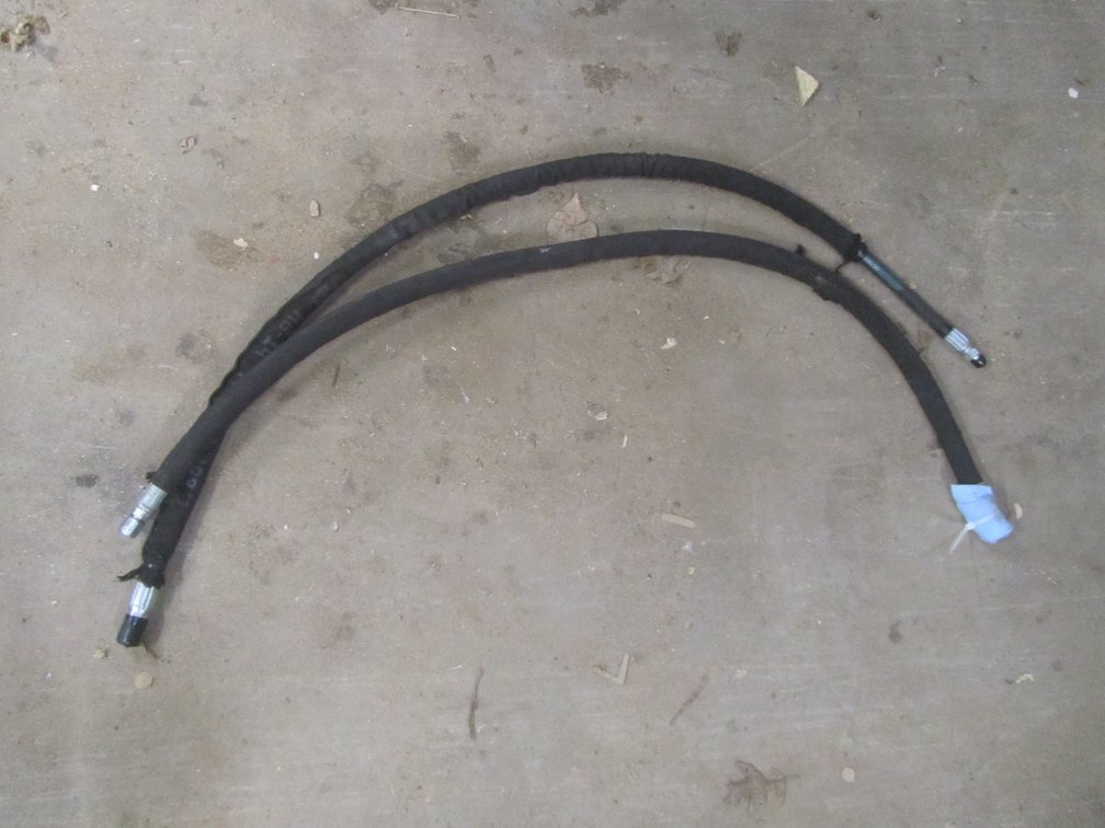 (2) Hydraulic Connector Hoses