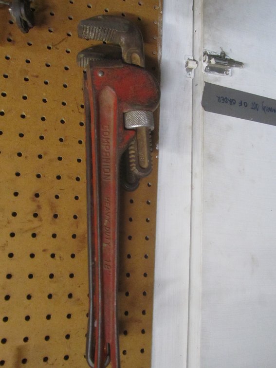 (2) 18" Pipe Wrenches