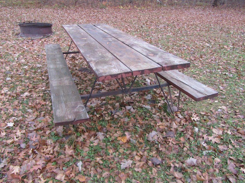 7' Picnic Table