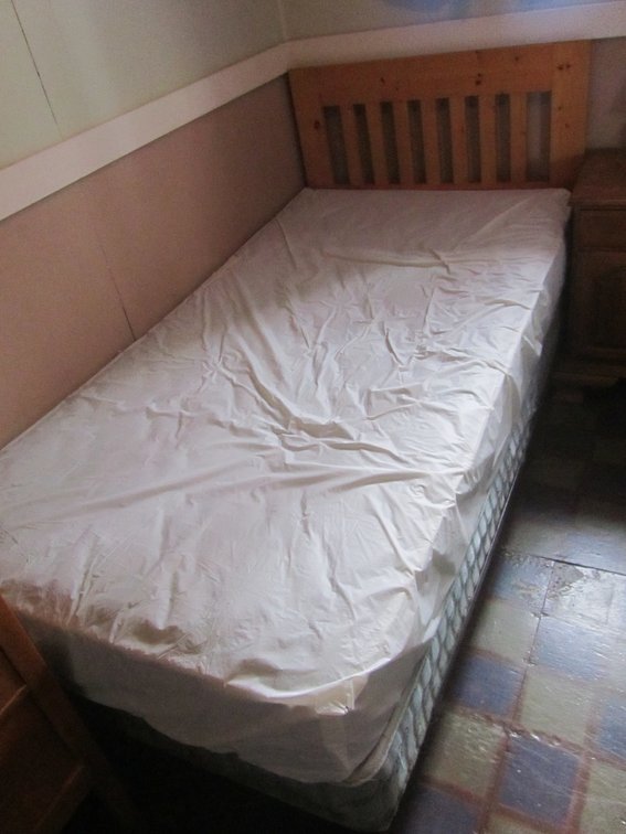 Twin Size Bed Set