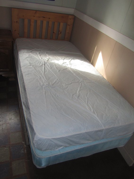 Twin Size Bed Set
