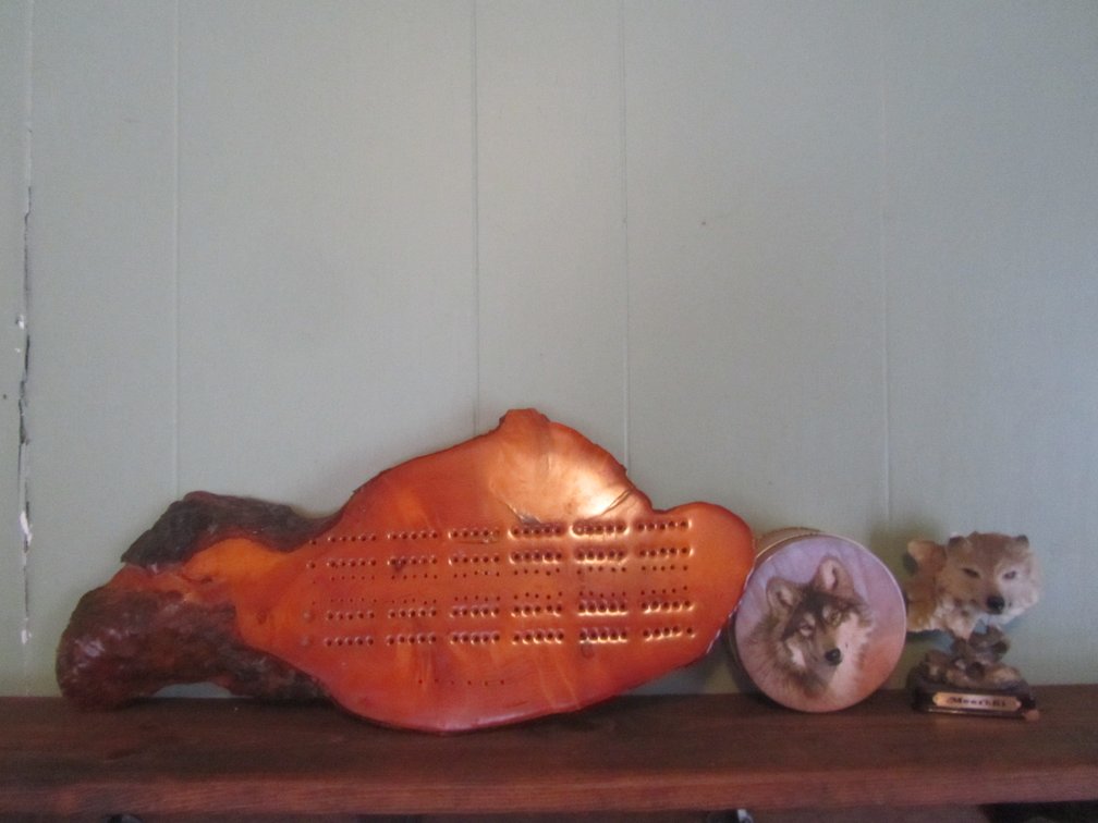 Wood Slab Cribbage Board, Wolf Figure, And Wolf Tin