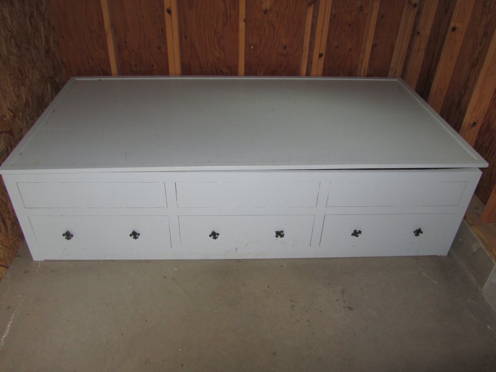 Bed Frame w/Storage & Drawers