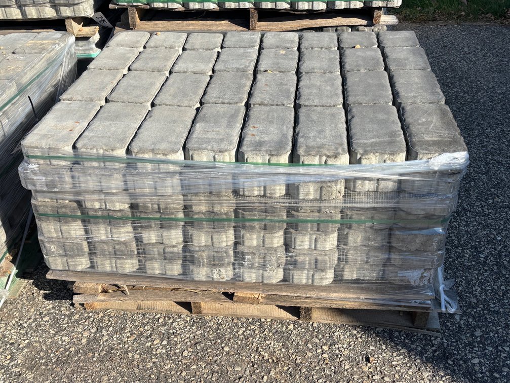 (256) Cobble Style Pavers