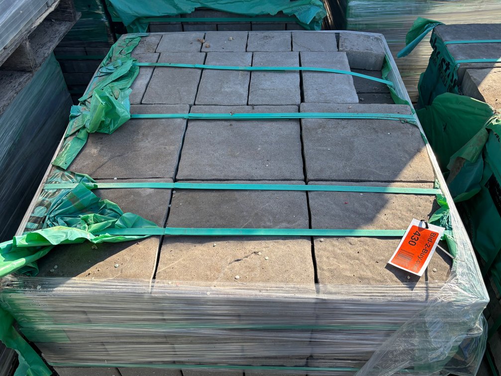 Approx. (180) Mezzano Style Pavers