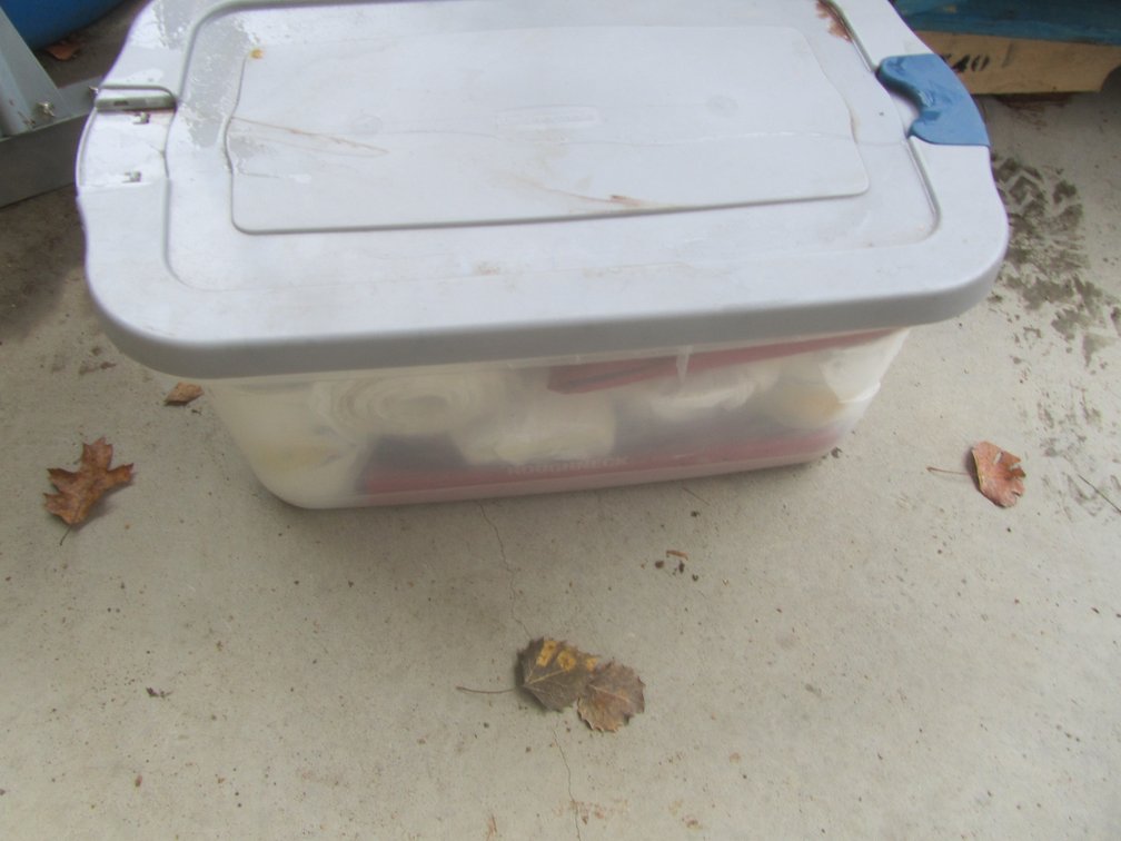 Rubbermaid Tub Full Of Plastic Grocery Bags