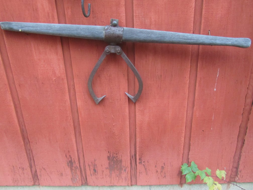 Vintage Log Grabber