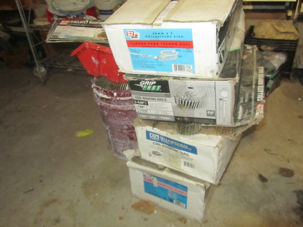 Large Lot Of Collated Roofing Nails