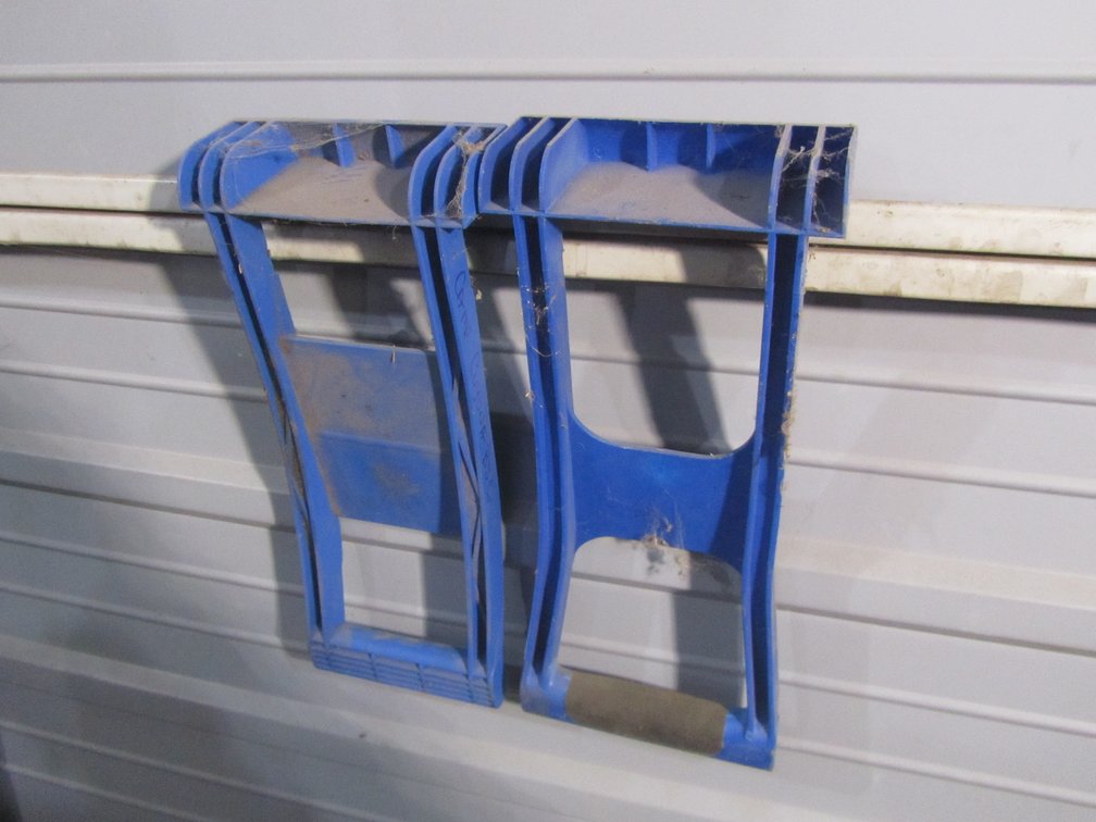 (2) Panel Carriers