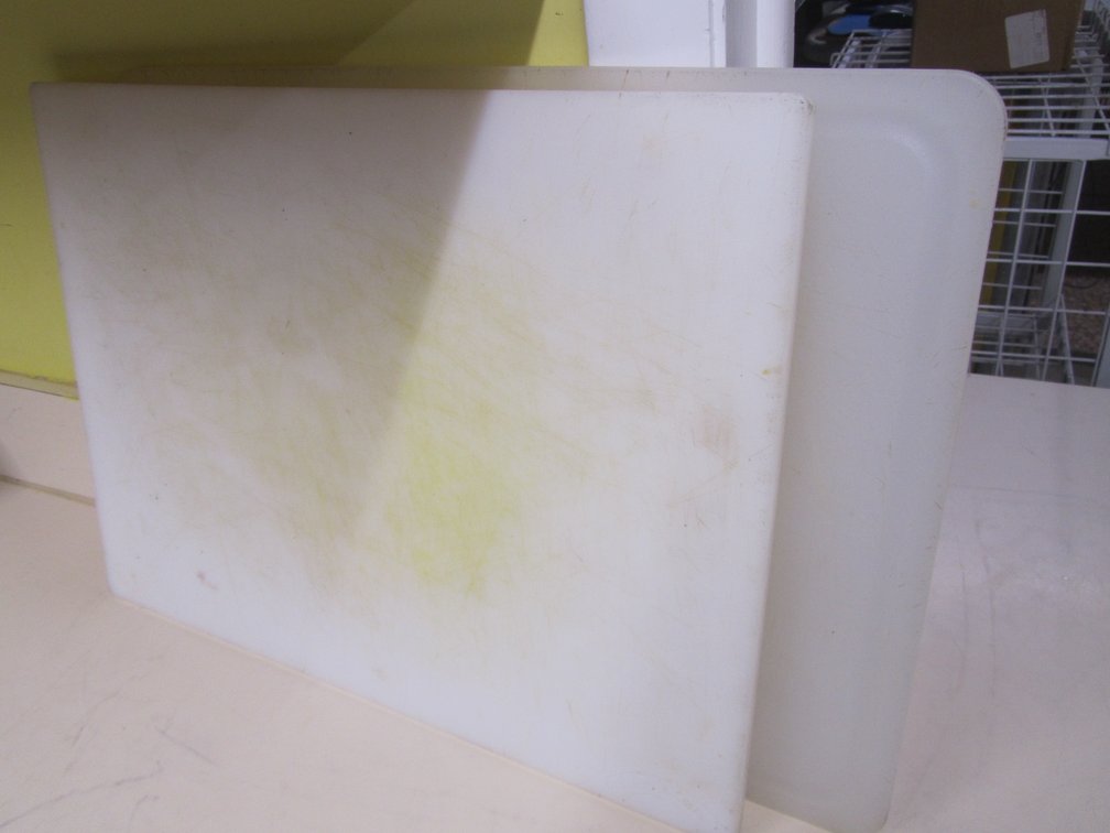 (2) Cutting Boards