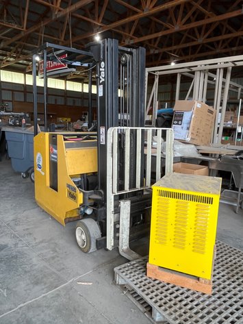 Image for Yale Electric Docker Forklift With Battery Charger